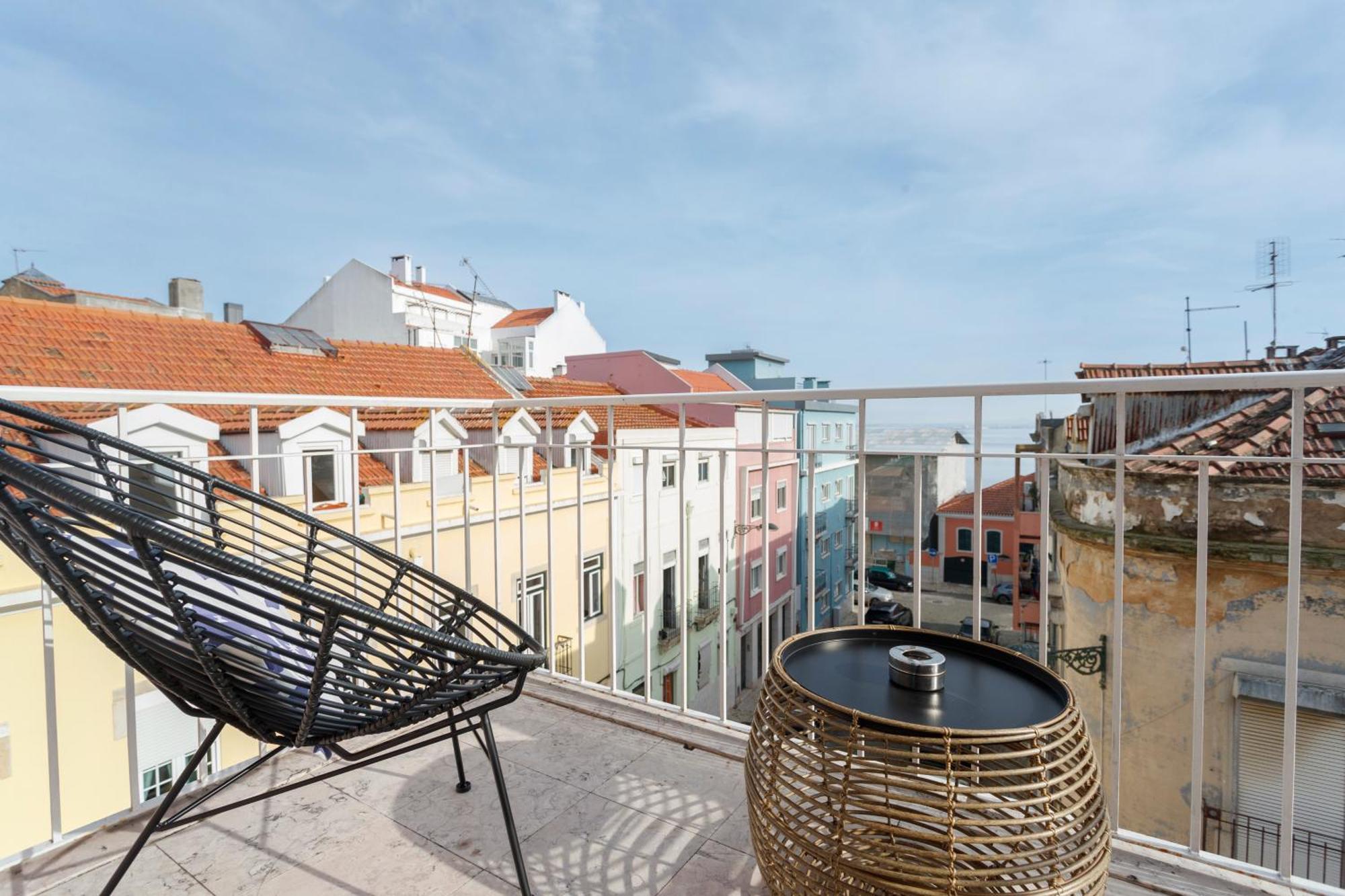 Cortes In Historic Neighborhood Apartamento *